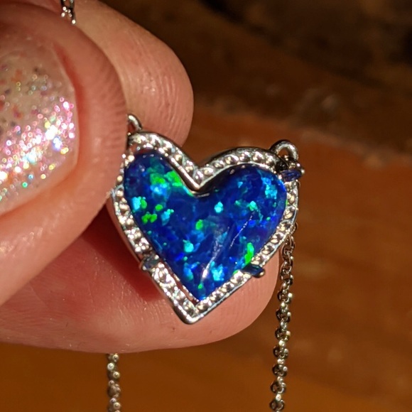 Kendra Scott Necklace - Picture 8 of 11